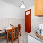Apartamento In Starigrad-paklenica 43533