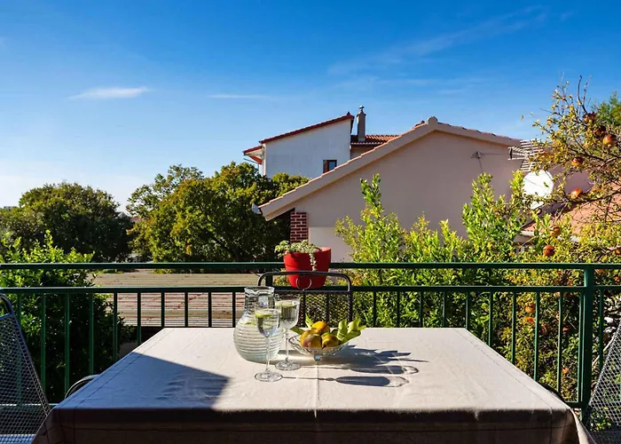 Apartamento In Starigrad-paklenica 43533 Starigrad Paklenica