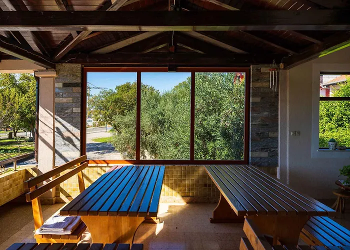 In Starigrad-paklenica 43533 * Starigrad Paklenica