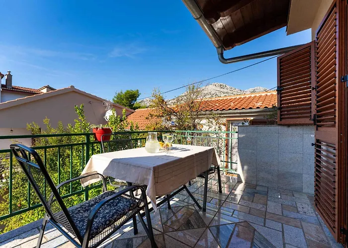 In Starigrad-paklenica 43533 Apartment