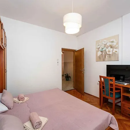 In Starigrad-paklenica 43533 Apartament