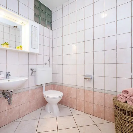 In Starigrad-paklenica 43533 Apartament