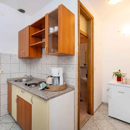 In Starigrad-paklenica 43533 Apartament Starigrad Paklenica